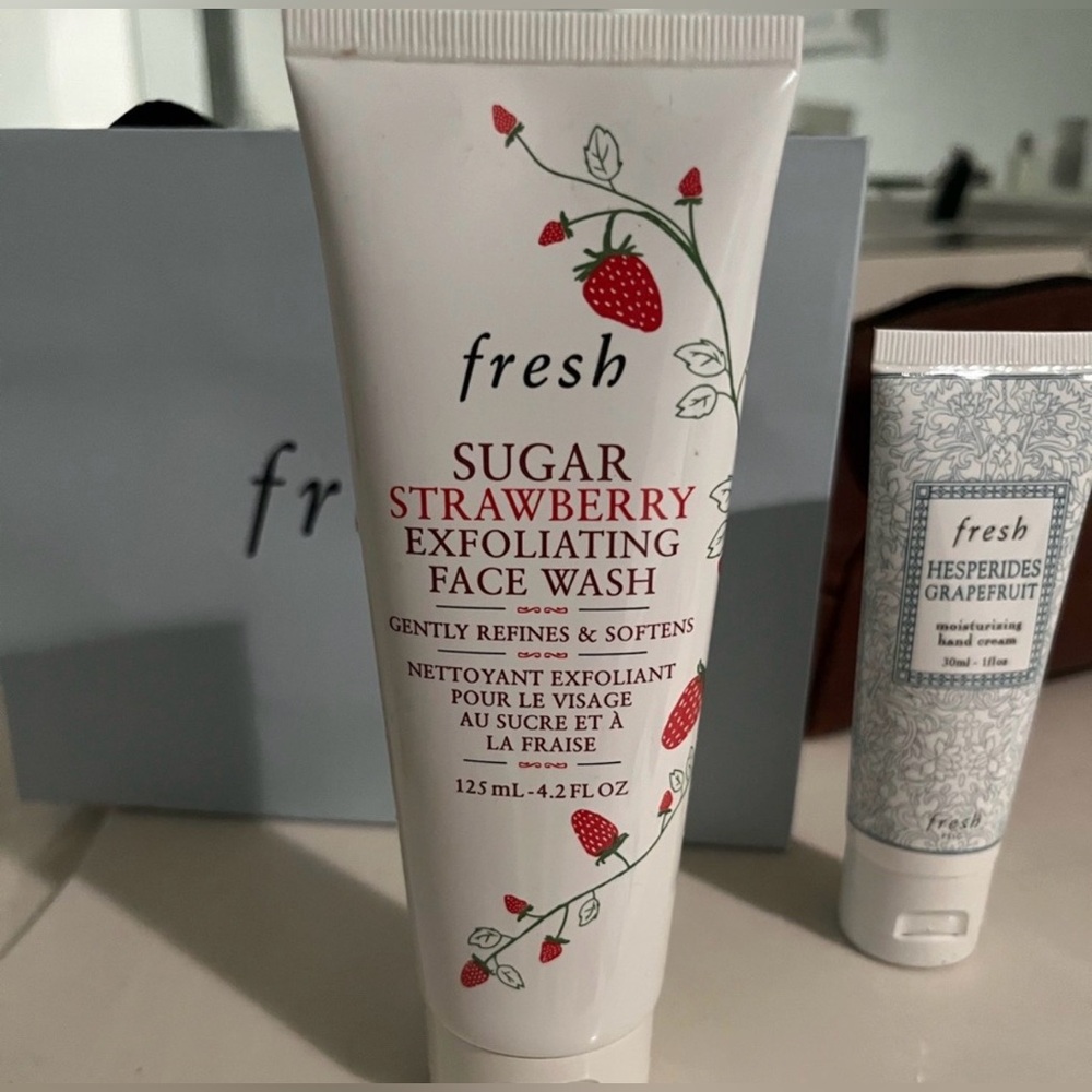 Fresh Warming and Exfoliating Face Scrub and Wash